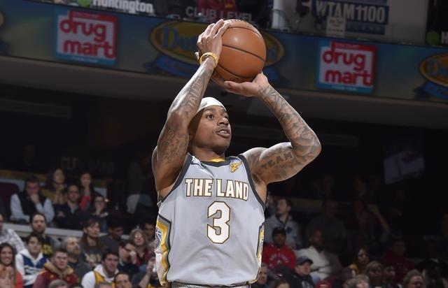 赛场显然比 赛场显然比